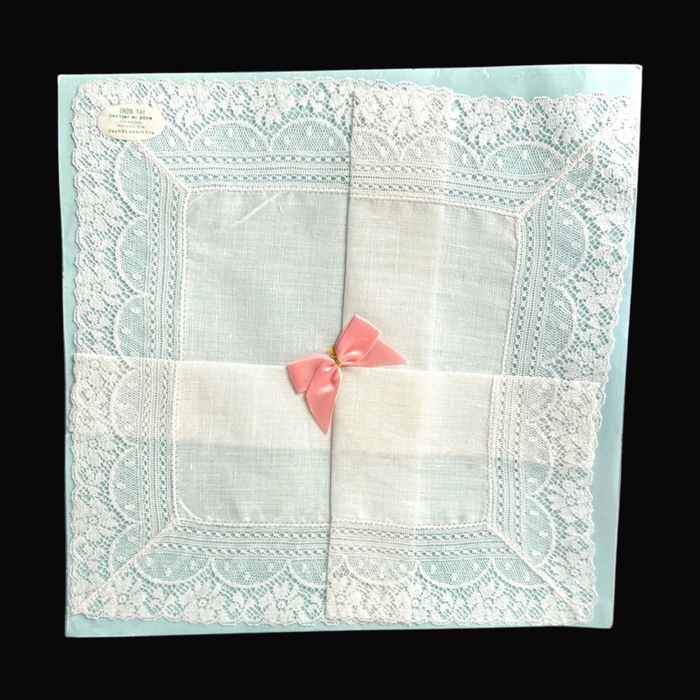 Vintage All‎ Linen Centre Irish Linen Handkerchief White Lace Trim Made Ireland